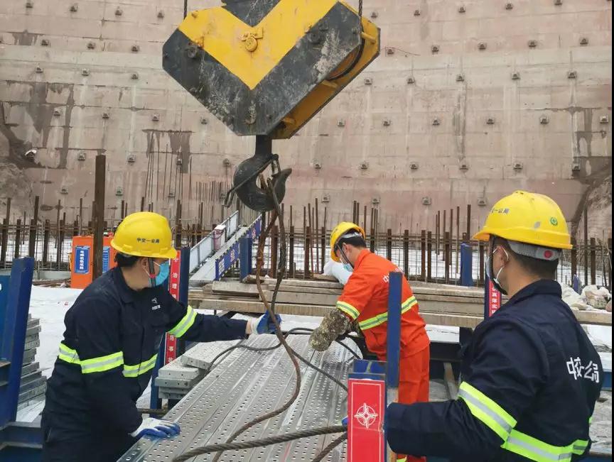 央視新聞:中交一公局集團(tuán)萬州環(huán)線復(fù)工復(fù)產(chǎn)